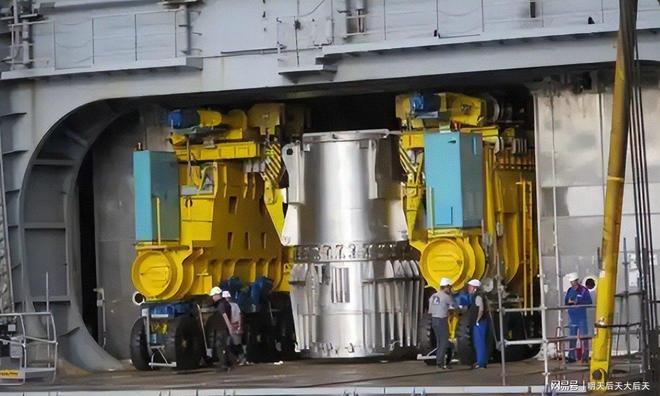 004航母加速建造屏蔽箱封盖舰艏现新模块引美日焦虑